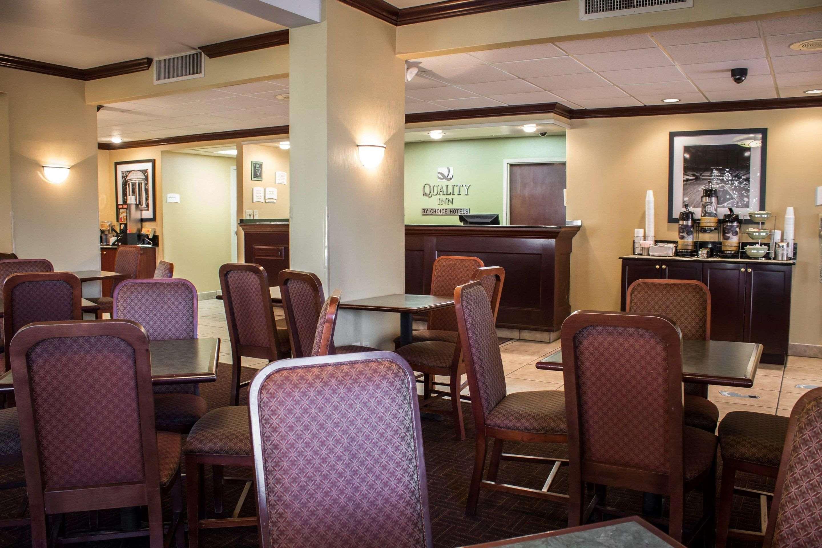 Hampton Inn Chapel Hill Kültér fotó