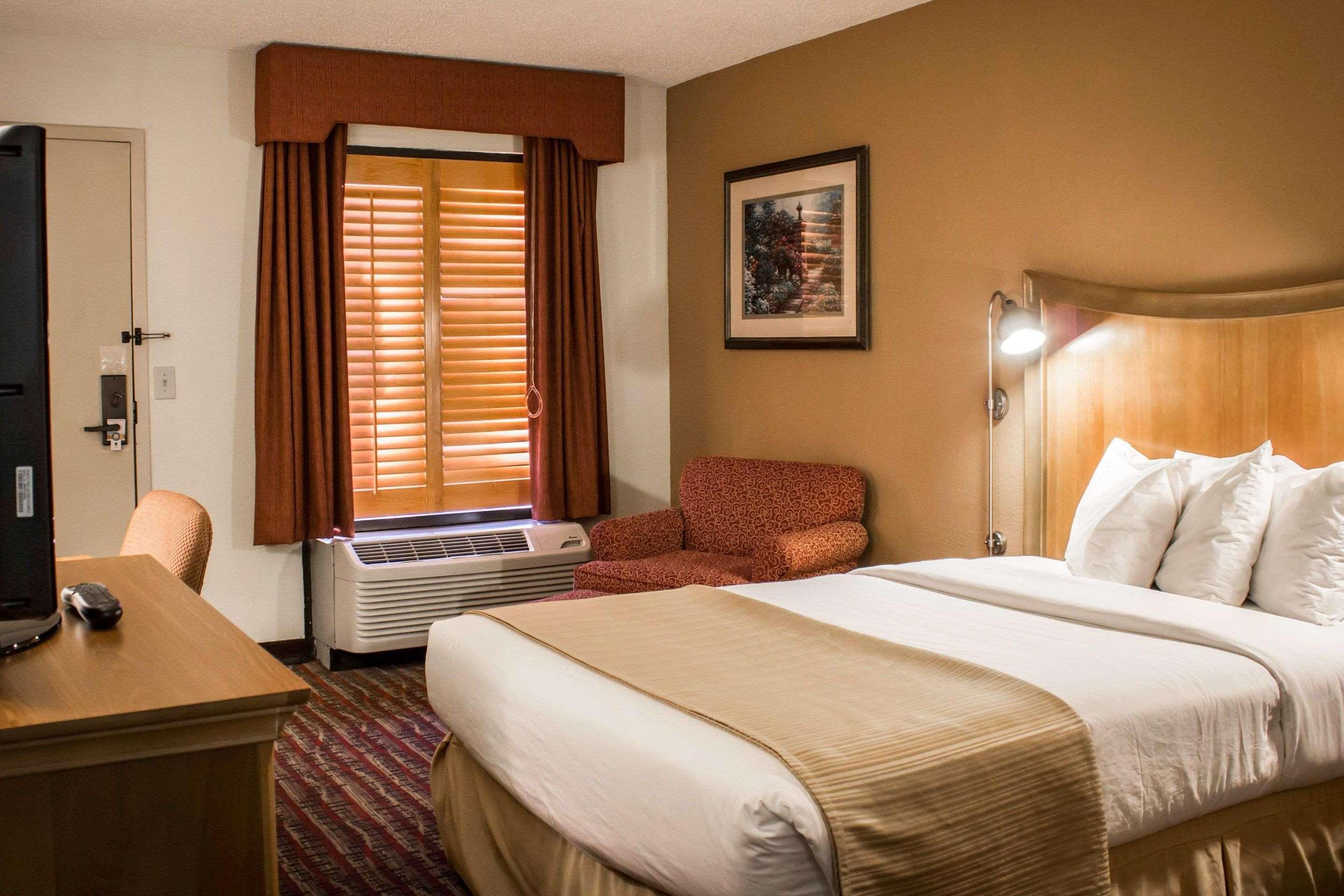 Hampton Inn Chapel Hill Kültér fotó
