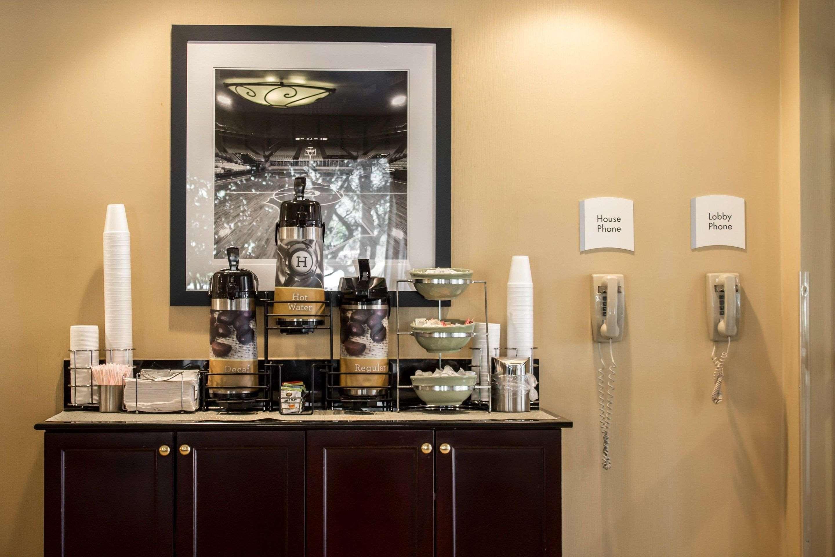 Hampton Inn Chapel Hill Kültér fotó